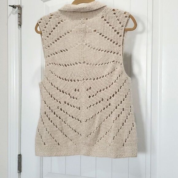 CAbi 345 Cream Angora Blend Knit Crochet 2 Button Vest Women's Size Large Boho - Picture 6 of 6